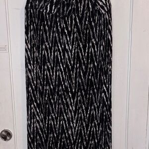 Elegant Black and White Maxi Skirt